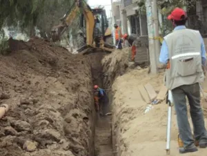 Instalación del sistema de agua potable y alcantarillado en los sectores 251, 252, 256 y 257, beneficiando a Oquendo, Santa Rosa y El Naranjal.